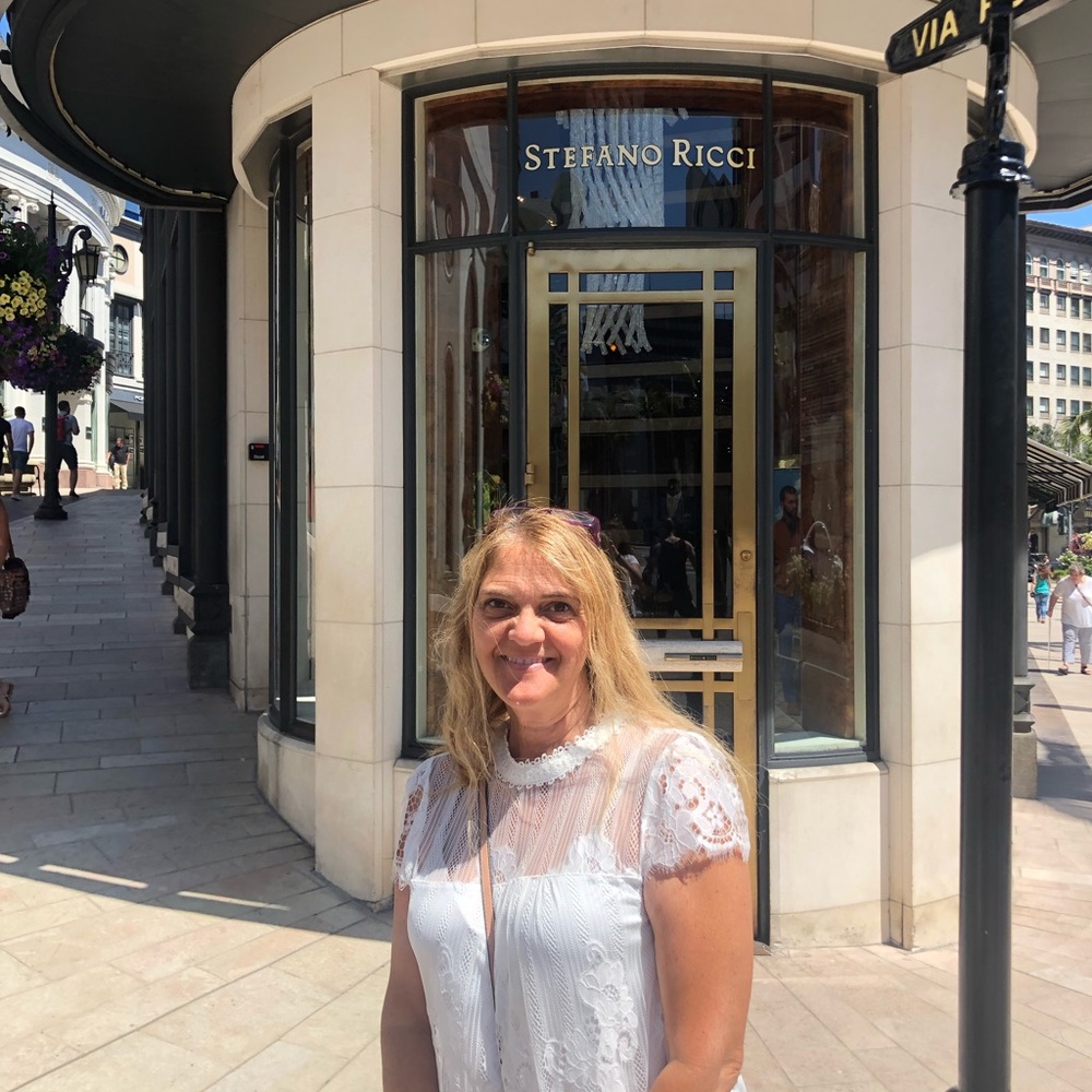 Meet your Posher, Lisa